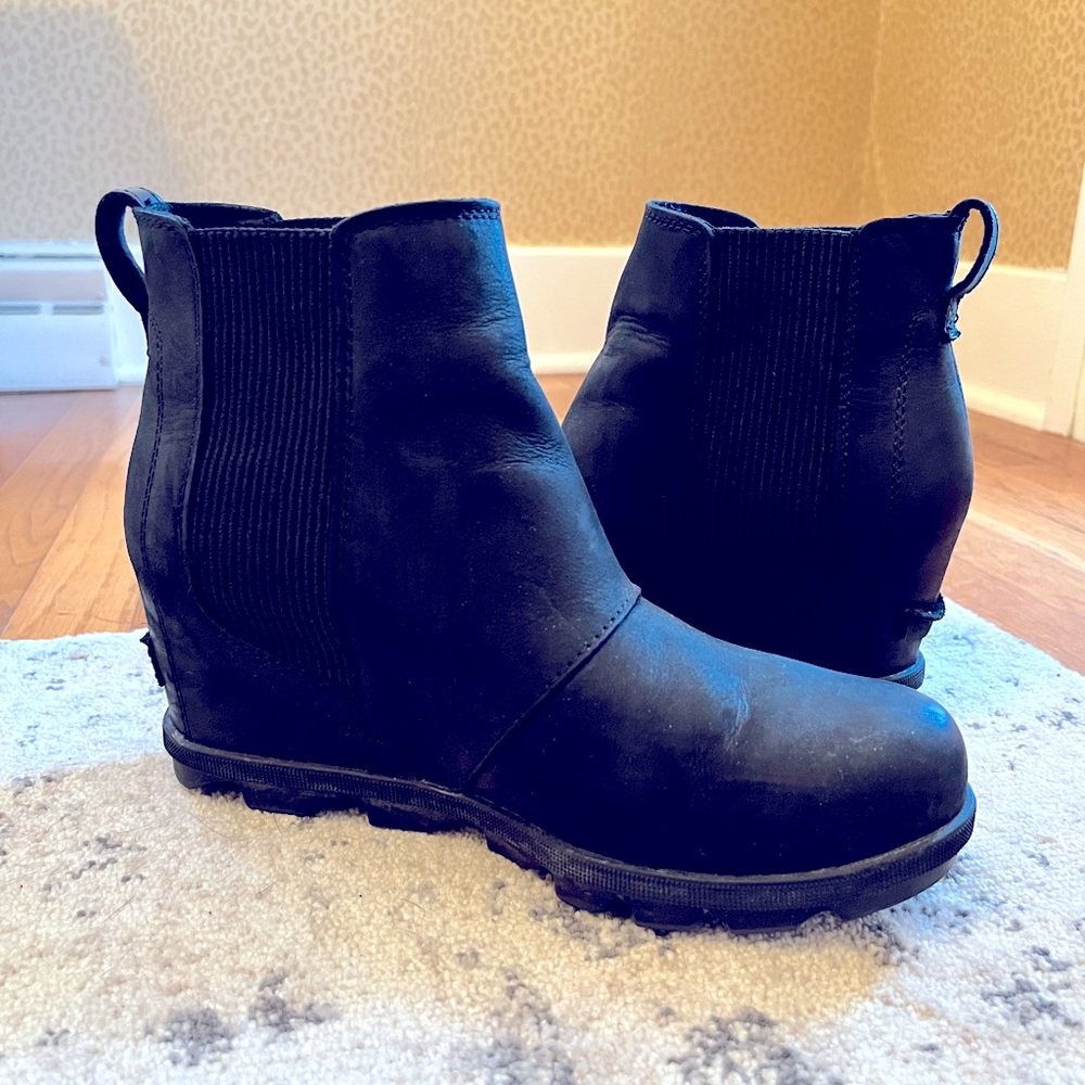 Sorel Joan of Arc Black Wedge Boots Size 9